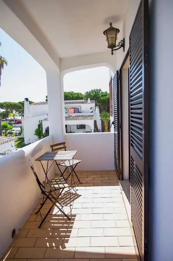 Wakeup Villa Faro Bed & Breakfast